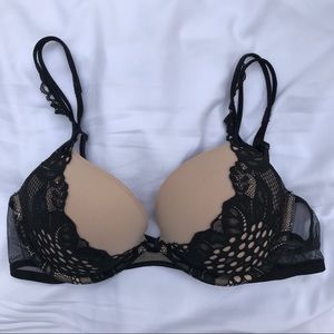 Very Sexy Push-up by VS